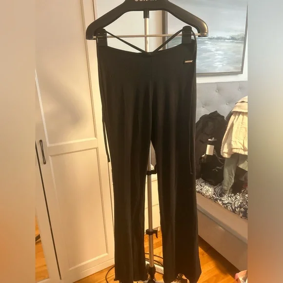 Sommer Ray Co-Ord Set - Picture 2 of 4